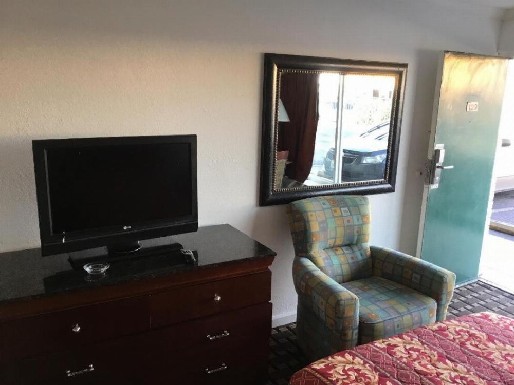 Houston Inn and Suites